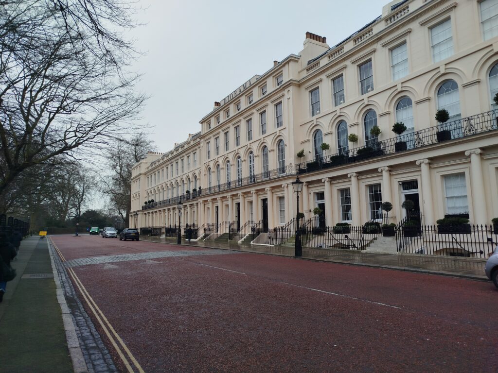 Park square E